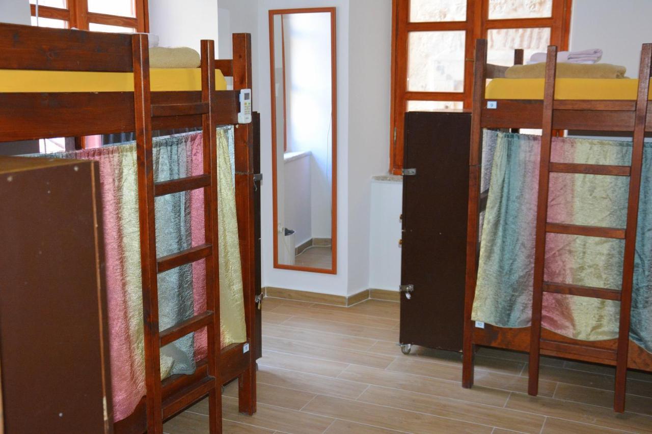 Montenegro Backpackers Home Cattaro Esterno foto