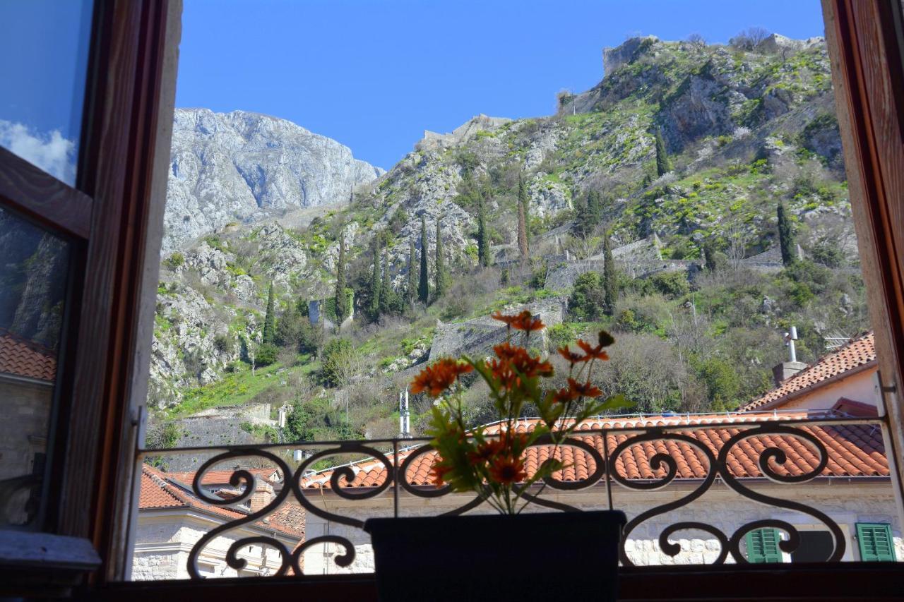 Montenegro Backpackers Home Cattaro Esterno foto