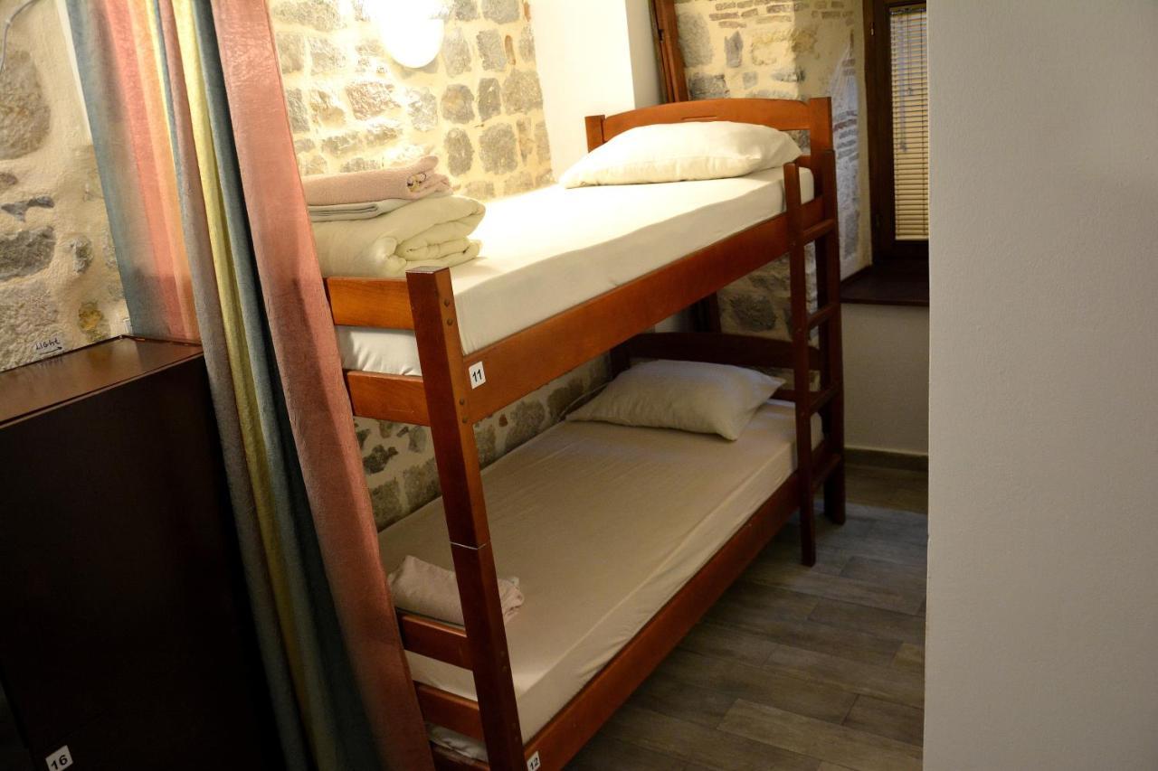 Montenegro Backpackers Home Cattaro Esterno foto