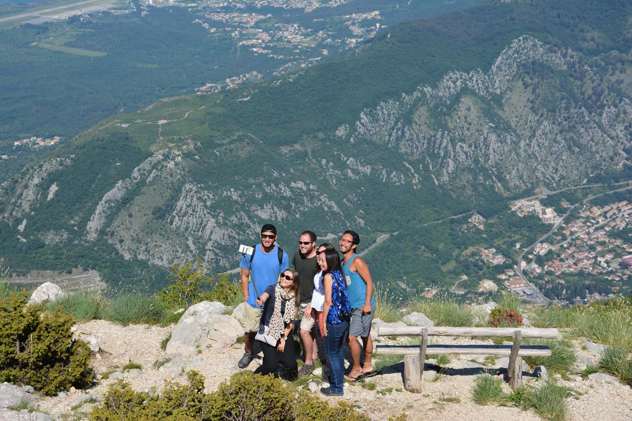 Montenegro Backpackers Home Cattaro Esterno foto